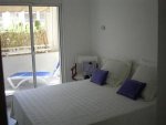 2 pi�ces en rez de piscine